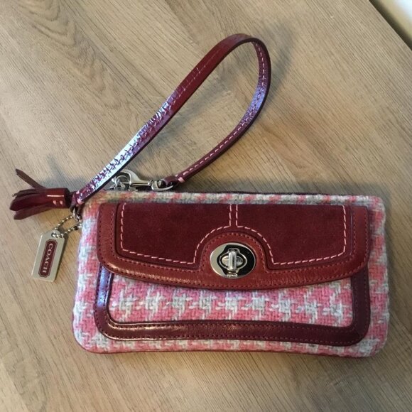 Coach Wool Hounds Tooth Pink & Cranberry Wristlet Clutch with Turn Lock Closure - Picture 1 of 7